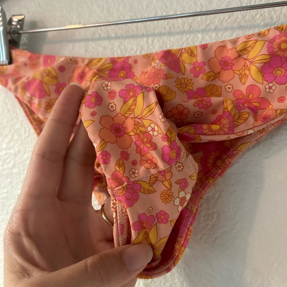 Lovers + Friends Vintage Summer Bikini Top & Bottom Set in 70’s Floral - Picture 7 of 9